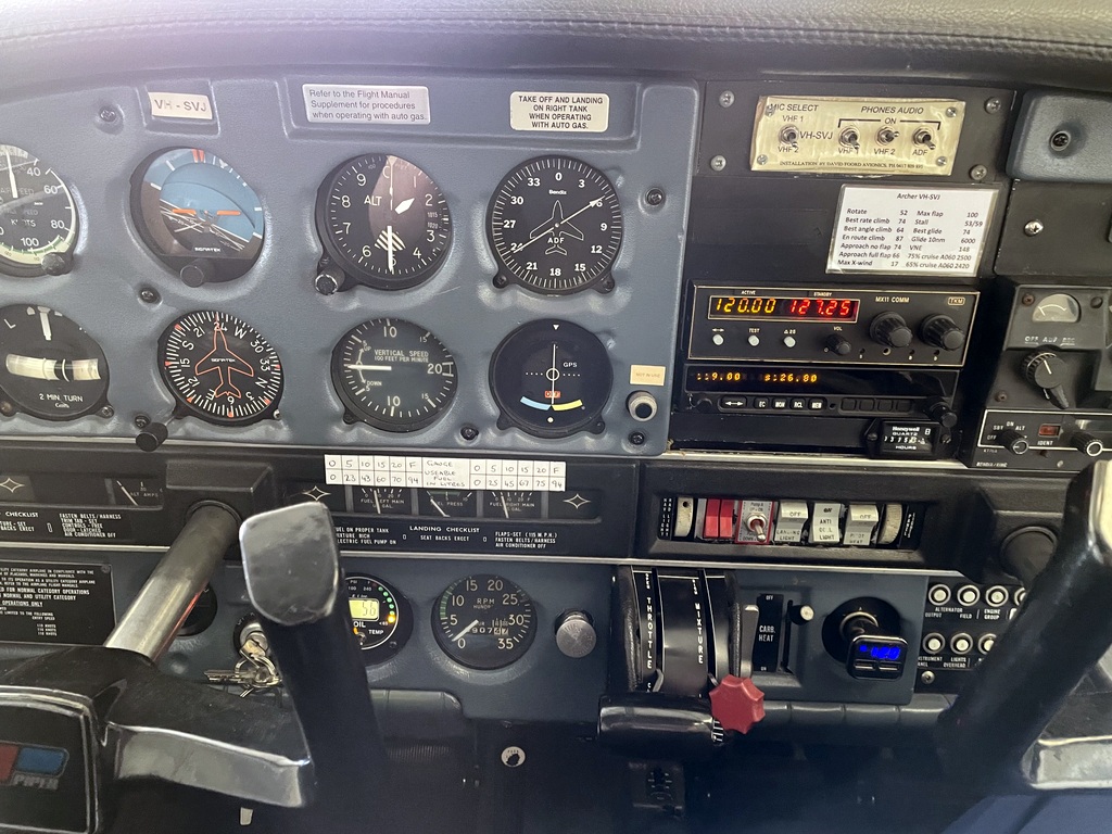 Piper PA-28-180 Archer
